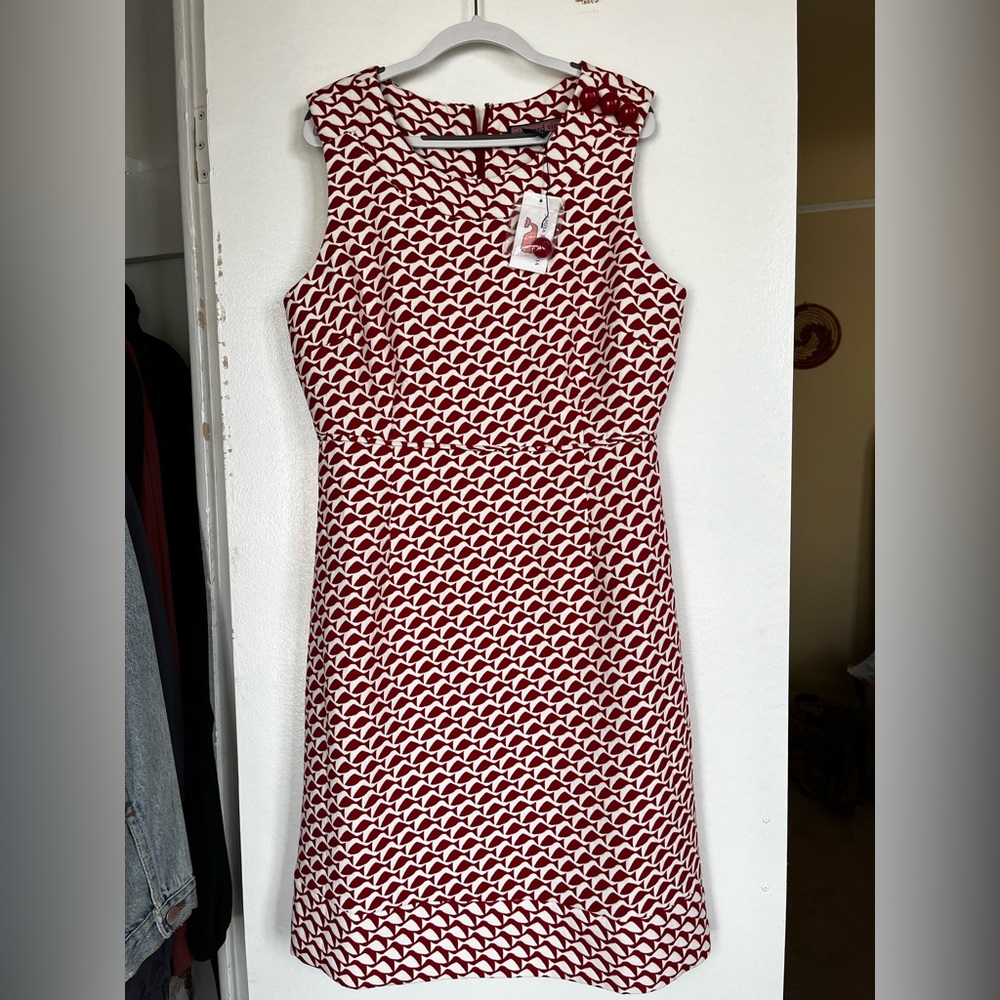 Vineyard Vines Geo Fish Red Claret Jacquard Dress. Women's Size 6 with tags